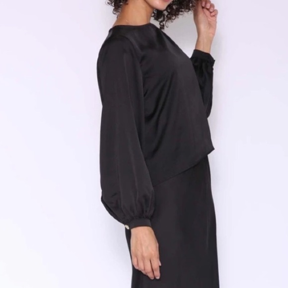 Black Lori Blouse | WUKOgals - Picture 2 of 11